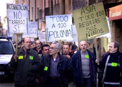 Trabajadores de Philips protestan por el cierre de la planta de La Garriga (Barcelona).