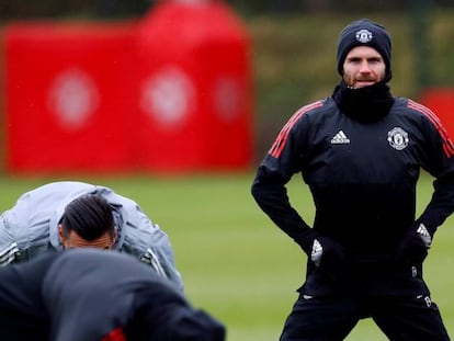 Juan Mata, en el entrenamiento de ayer.