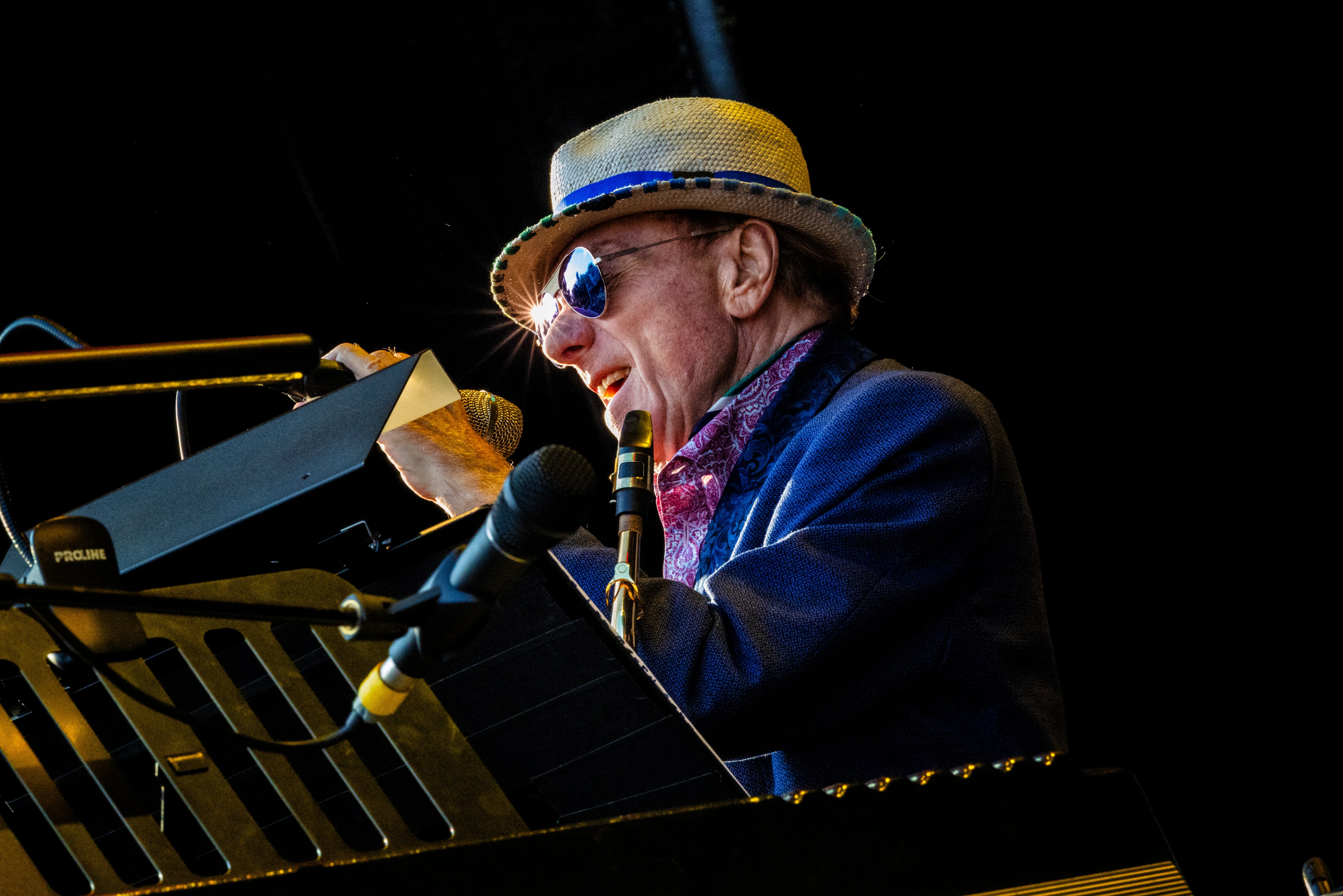 Un Van Morrison embriagado de blues y sonriente (solo un poco) encandila en Madrid
