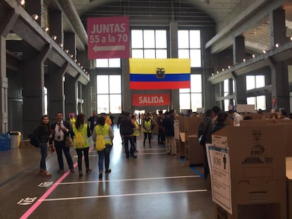 Uno de los centros electorales para Ecuador en Madrid.