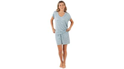 Pijama para mujer de dos piezas.