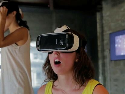 Las Samsung Gear VR permiten hacer una vista virtual por The Gaudí Exhibition Center