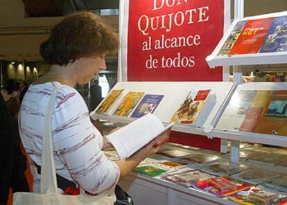 Un <i>stand</i> del Salón Liber en el que se exhiben ejemplares del <i>Quijote.</i>