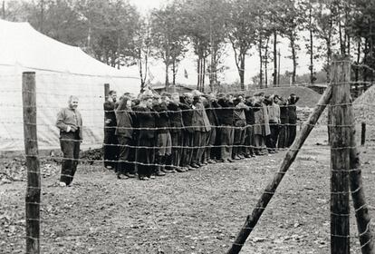 Prisioneros polacos en el campo de Buchenwald en oto?o de 1939, una vez comenzada la Segunda Guerra Mundial. La mayor parte fueron asesinados varios meses despus. 