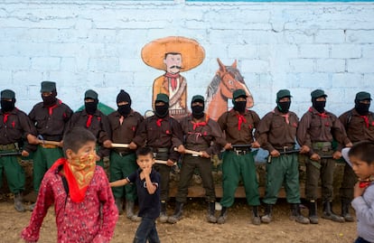 Integrantes del EZLN en la localidad de La Garrucha, en Chiapas, en una imagen de archivo.