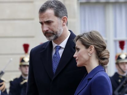 El presidente frances Francois Hollande recibe a los reyes Felipe VI y his  Letizia en el Palacio del El&iacute;seo 