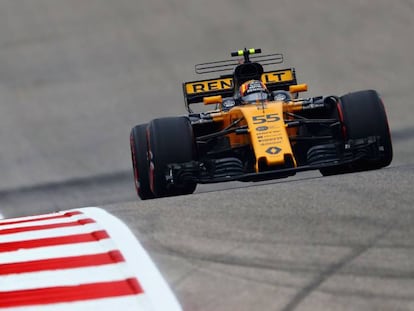 Carlos Sainz, durante sus primeros entrenamientos con Renault, en Austin.