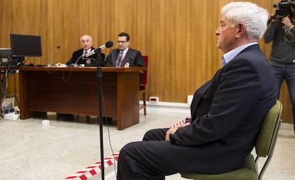 El exalcalde popular Nené Barral, durante el juicio celebrado en Pontevedra en mayo.