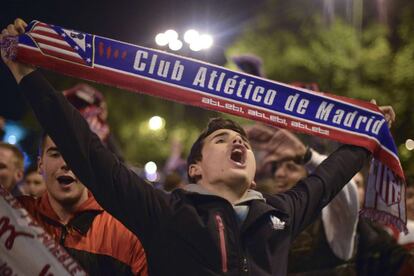 La celebración oficial tendrá lugar este sábado a partir de las 17.30 h. Los jugadores atléticos se reunirán con su afición en un recorrido que saldrá del estadio Vicente Calderón y que acabará en Neptuno.