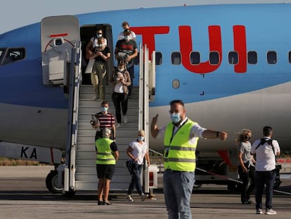 A TUI Airways flight arriving in Kos (Greece) in June.