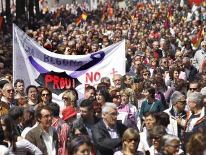 Un momento de la marcha en defensa de los servicios p&uacute;blicos en Valencia.