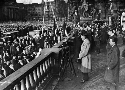 Adolf Hitler pronuncia un discurso en Berlín durante su campaña electoral.