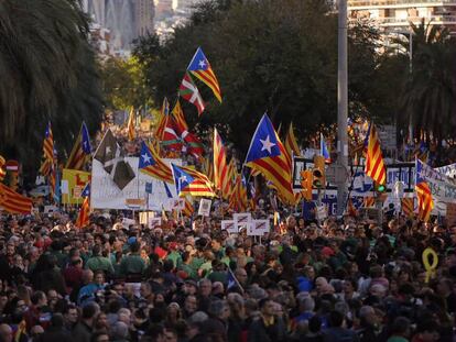 Manifestaci&oacute;n en Barcelona organizada por ANC y &Ograve;mnium para pedir la libertad de los exconsejeros encarcelados.
 
 