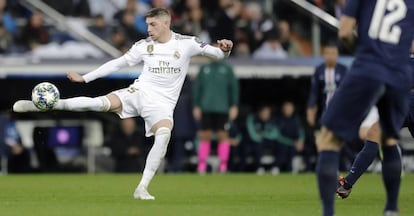 Valverde, durante el partido ante el PSG.