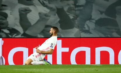 Benzema celebra el primer gol del Real Madrid.