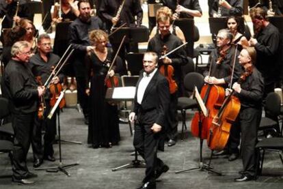 El director de orquesta Valeri Gergiev (en el centro), el sábado en el Kursaal.