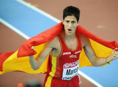 Luis Alberto Marco celebra la plata en 800m.