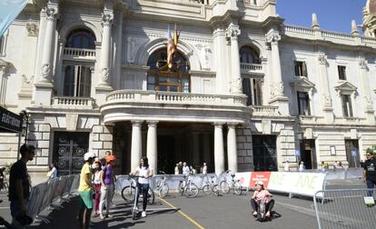 No solo la bicicleta va sobre dos ruedas. Otros vehículos eléctricos -segway, smart scooter, etc- cobran cada vez más auge entre los usuarios.