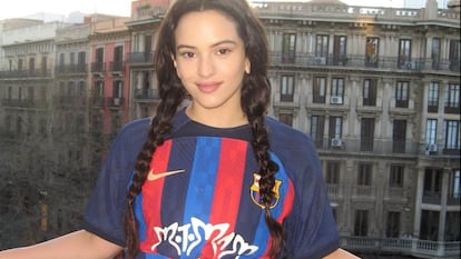 Rosalia equipacion FC Barcelona Motomami