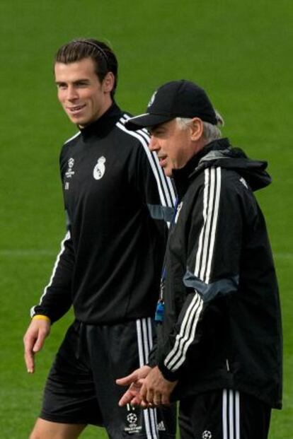 Bale y Ancelotti, en el último entrenamiento.