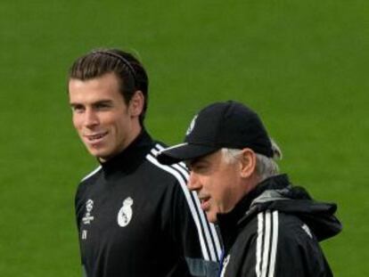 Bale y Ancelotti, en el último entrenamiento.