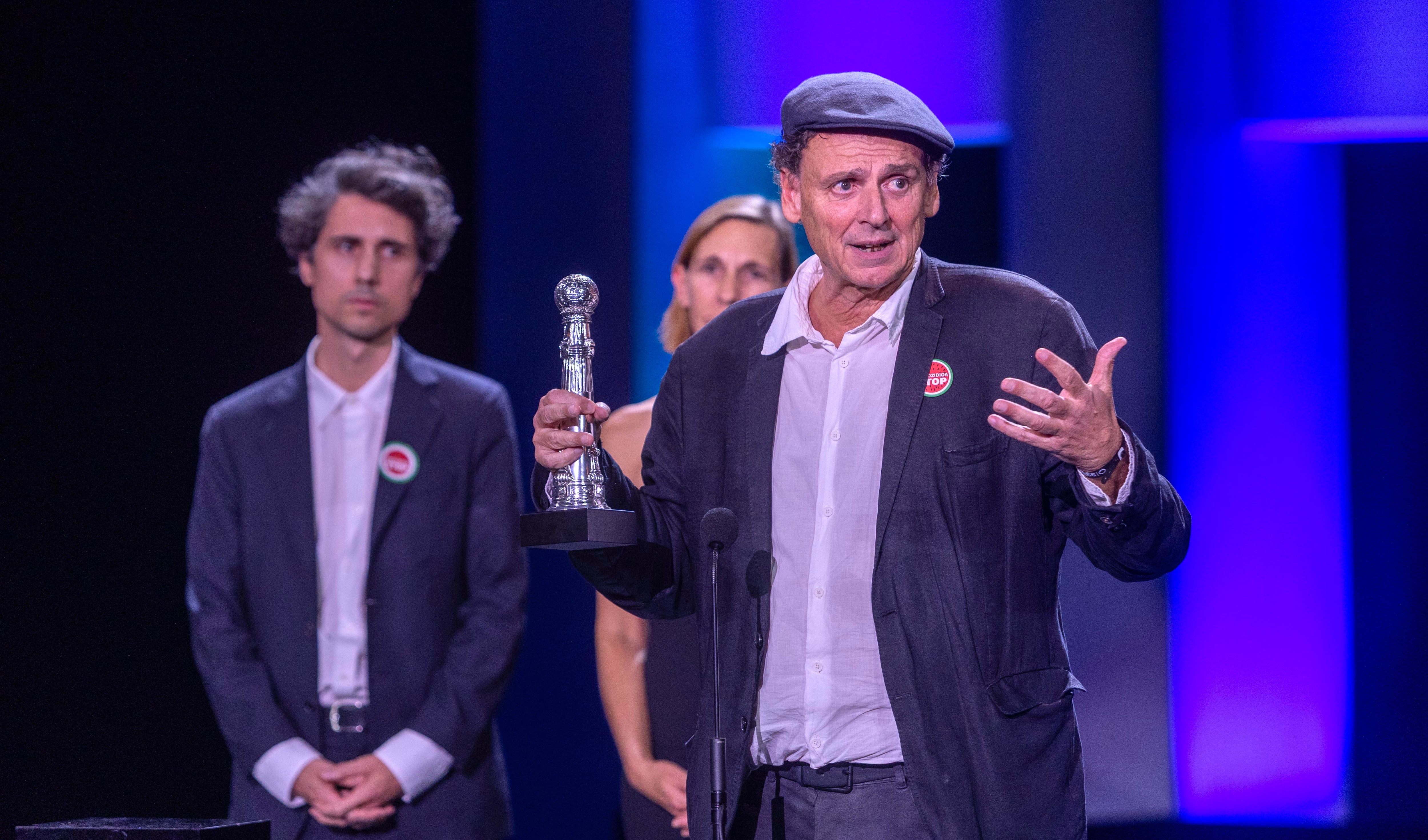 José Luis Guerin, con su Premio Especial del Jurado por 'Historias del buen valle'.