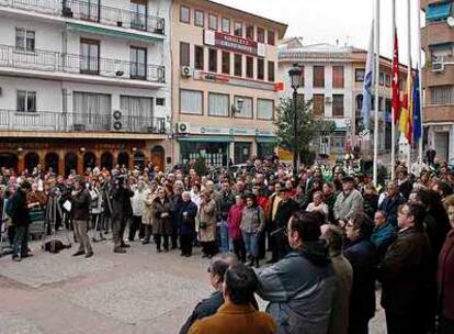 Concentración de repulsa en Arganda por el asesinato de Sagrario.