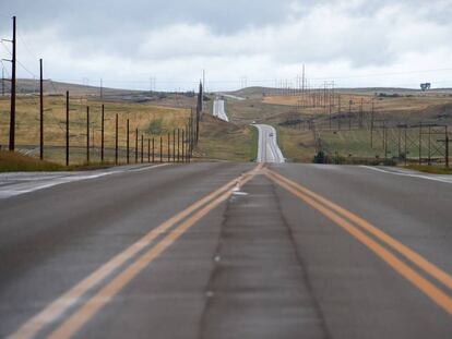 Estrada próxima a Williston, em Dakota do Norte.