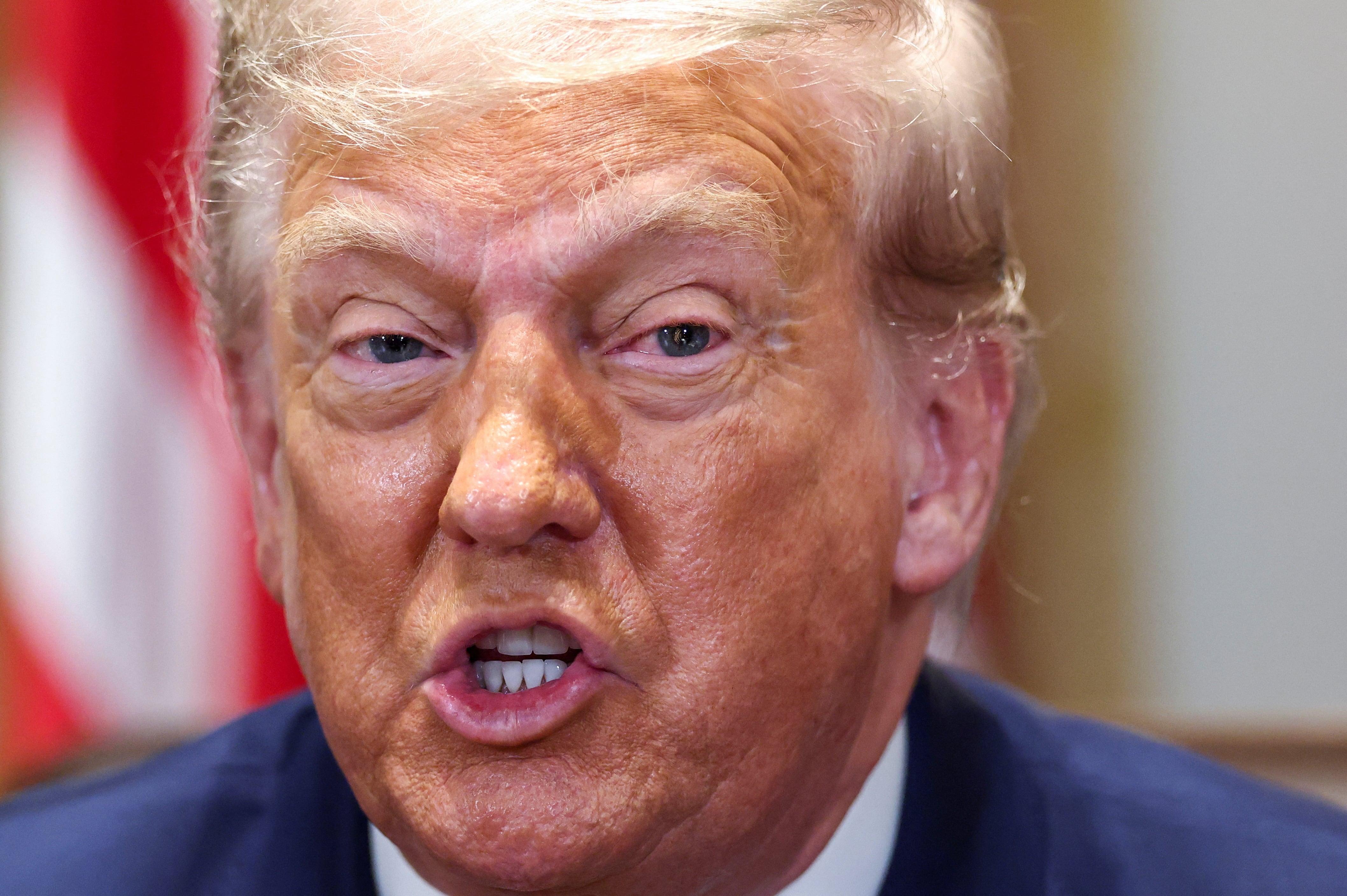 Trump estudia nuevas sanciones contra Rusia, porque Putin “está matando demasiada gente”