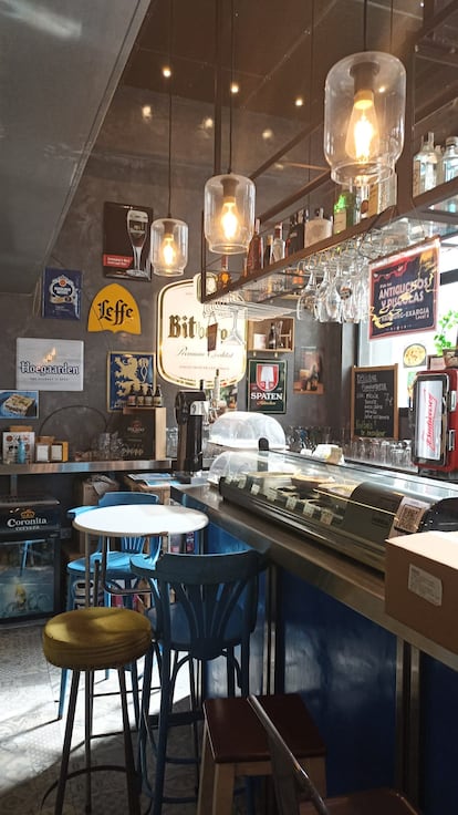 Taberna Hamburg Exargia, en el mercado de San Fernando en Lavapiés.