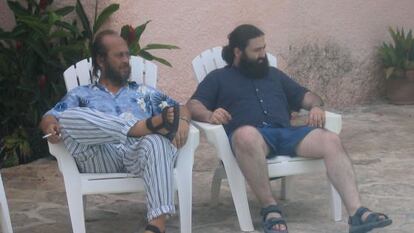 Paco de Lucía (left) and Javier Limón in Cancún.