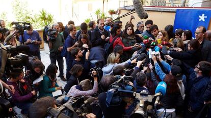 La coordinadora general del PDeCAT, Marta Pascal, explica la decisión de su partido de concurrir a las elecciones el 21-D.