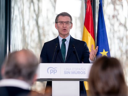 El líder del PP, Alberto Núñez Feijóo, durante una rueda de prensa en Madrid.