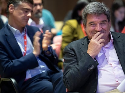 El ministro en funciones de Inclusión Seguridad Social y Migraciones, José Luis Escrivá, durante su participación hoy viernes en el Congreso del Partido de los Socialistas Europeos que se celebra en Málaga, donde se darán cita jefes de estado y de gobierno progresistas, comisarios y dirigentes europeos. EFE/ Jorge Zapata