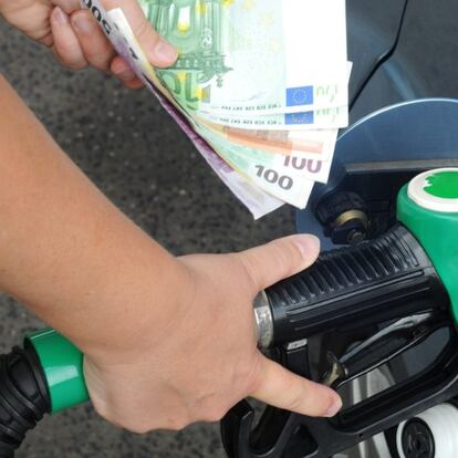 Así se puede reducir drásticamente el gasto de combustible: cinco sencillos pasos para lograrlo