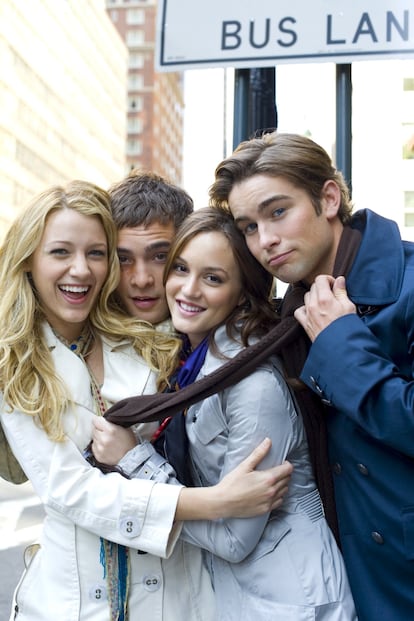 De izquierda a derecha, Blake Lively, Ed Westwick, Leighton Meester y Chace Crawford, protagonistas de 'Gossip Girl'.