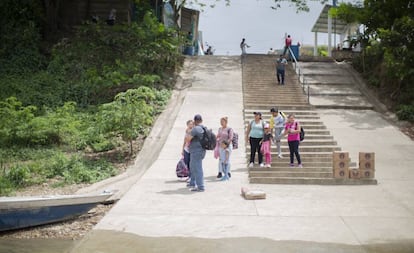 Migrantes hondureños en la frontera sur de México.