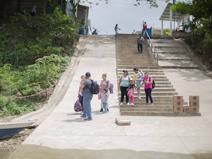 Migrantes hondureños en la frontera sur de México.