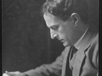 El poeta y novelista inglés Walter De La Mare, en un retrato de 1932.