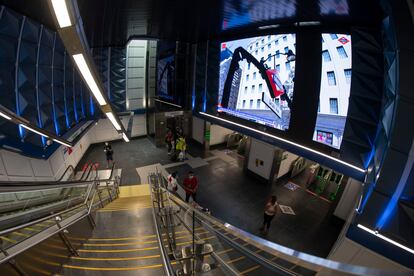 Vestíbulo de la estación de metro de Gran Vía, en Madrid, un proyecto de SANDO. Foto: Inma Flores