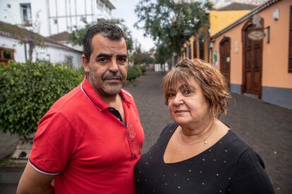 Juan José y María Candelaria, fotografiados en el centro del municipio de Los Llanos.