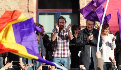 Pablo Iglesias, Xavier Domènech i Elisenda Alamany, número dos per Barcelona, al míting de Nou Barris.