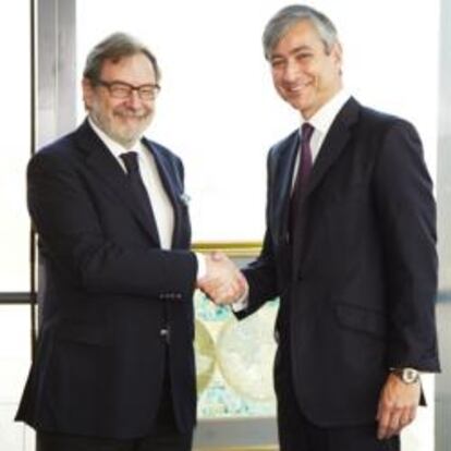 Juan Luis Cebrián, presidente de la Comisión Ejecutiva y consejero delegado de PRISA, y Jean-Philippe Courtois, presidente de Microsoft International.