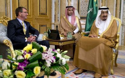 Carter y el rey Salman, en su reunión este miércoles