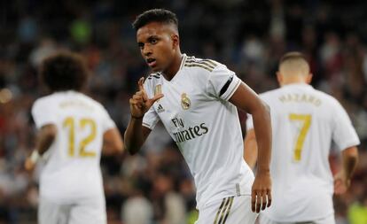 Rodrygo celebra el primer gol.