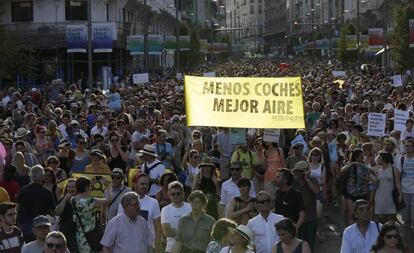 La manifestación a favor de Madrid Central por la Gran Vía.