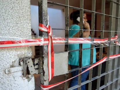 Entrada a la redacción de 'Confidencial', esta mañana en Managua (Nicaragua).