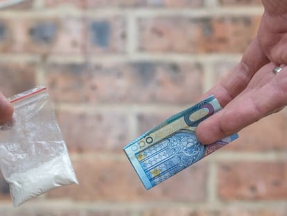 Venta de cocaína en la calle.