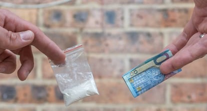 Venta de cocaína en la calle.