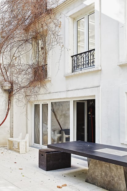 Fachada de la casa y estudio de Rick Owens.